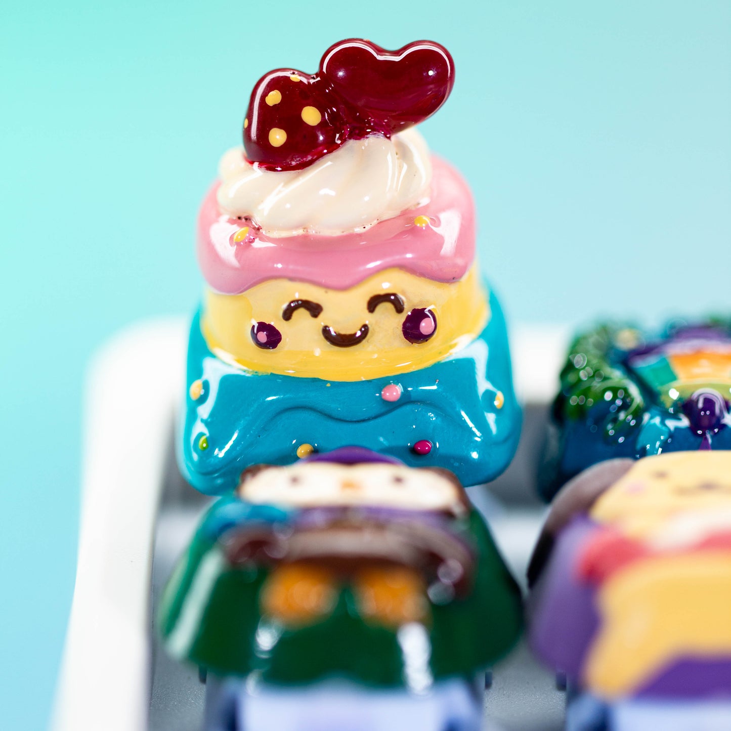 Strawberry Heart Delight · Handmade Resin Artisan Keycap