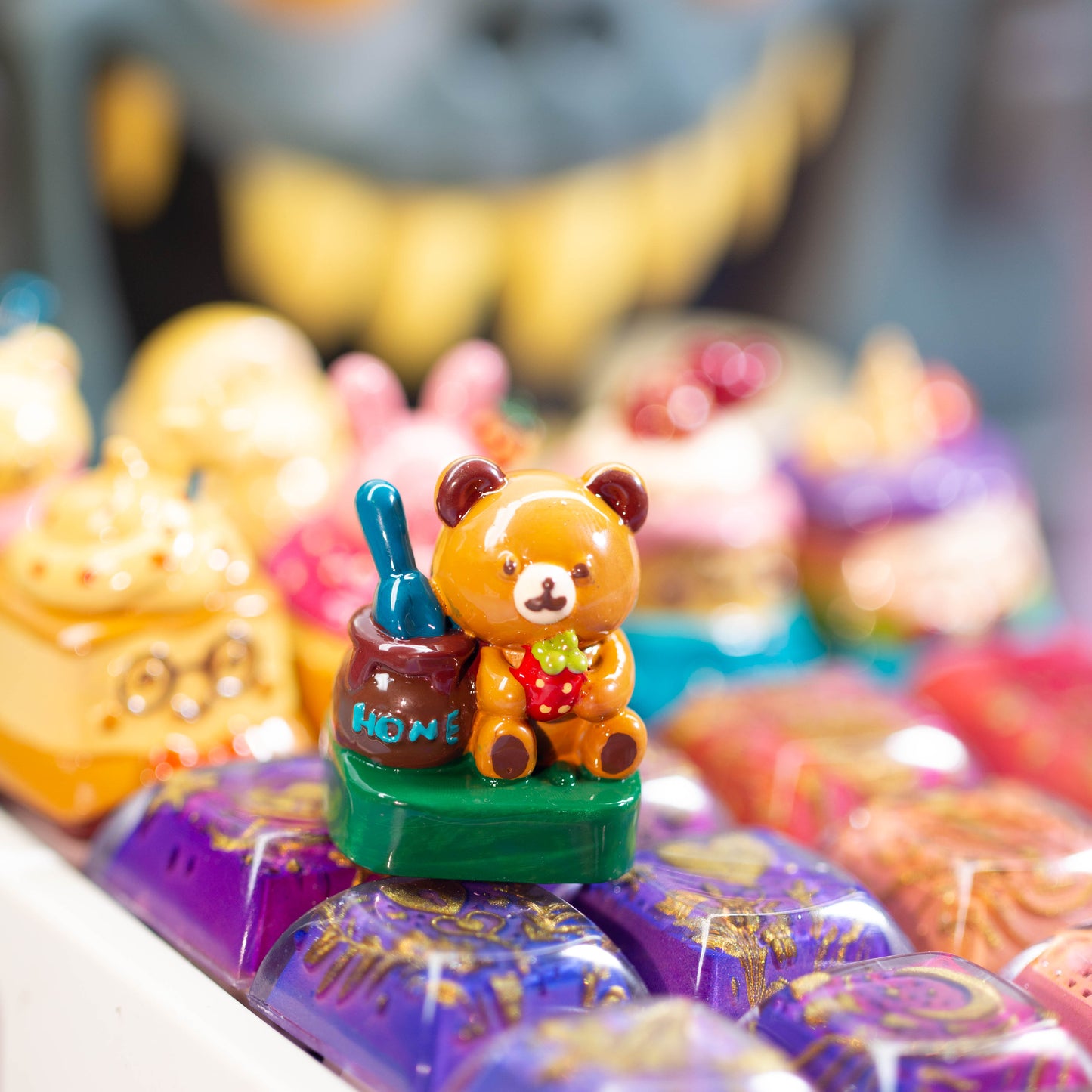 Honeybear Milo · Handmade Resin Artisan Keycap